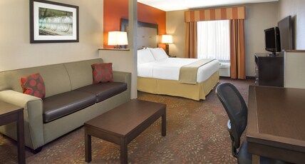 Holiday Inn Express & Suites - Muncie Room Type - 1 Kng Suite Comm Access Addl Living Area