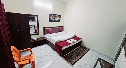 Shree Varidhi Homestay & Dorms Room Type - Deluxe Family Room