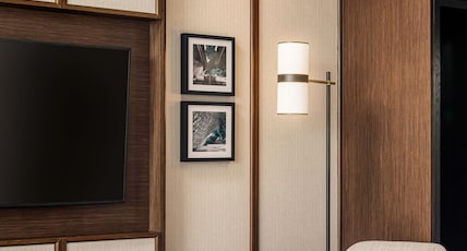 Fairmont Singapore Room Type - Fairmont Gold, 1 King, Balcony & FG Lounge Access, City/Pool View Fairmont Singapore Room Type - Fairmont Gold, 1 King, Balcony & FG Lounge Access, City/Pool View
