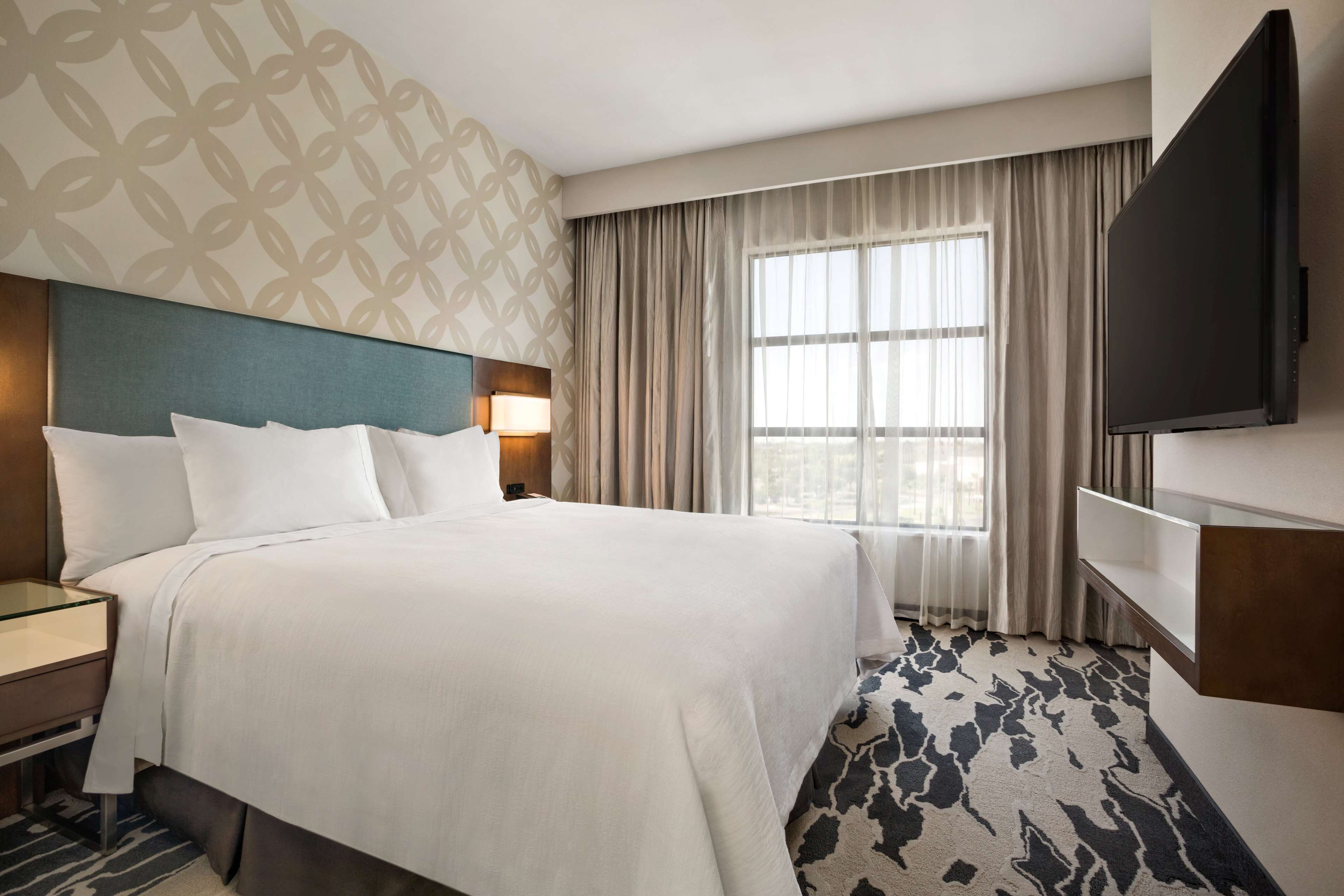 Embassy Suites by Hilton McAllen Convention Center - Tap to explore photos