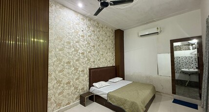 Maa gayatri sevashram Room Type - Bedroom 7