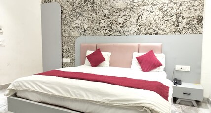 Hotel Shree Bala Ji Dham Room Type - Deluxe Room