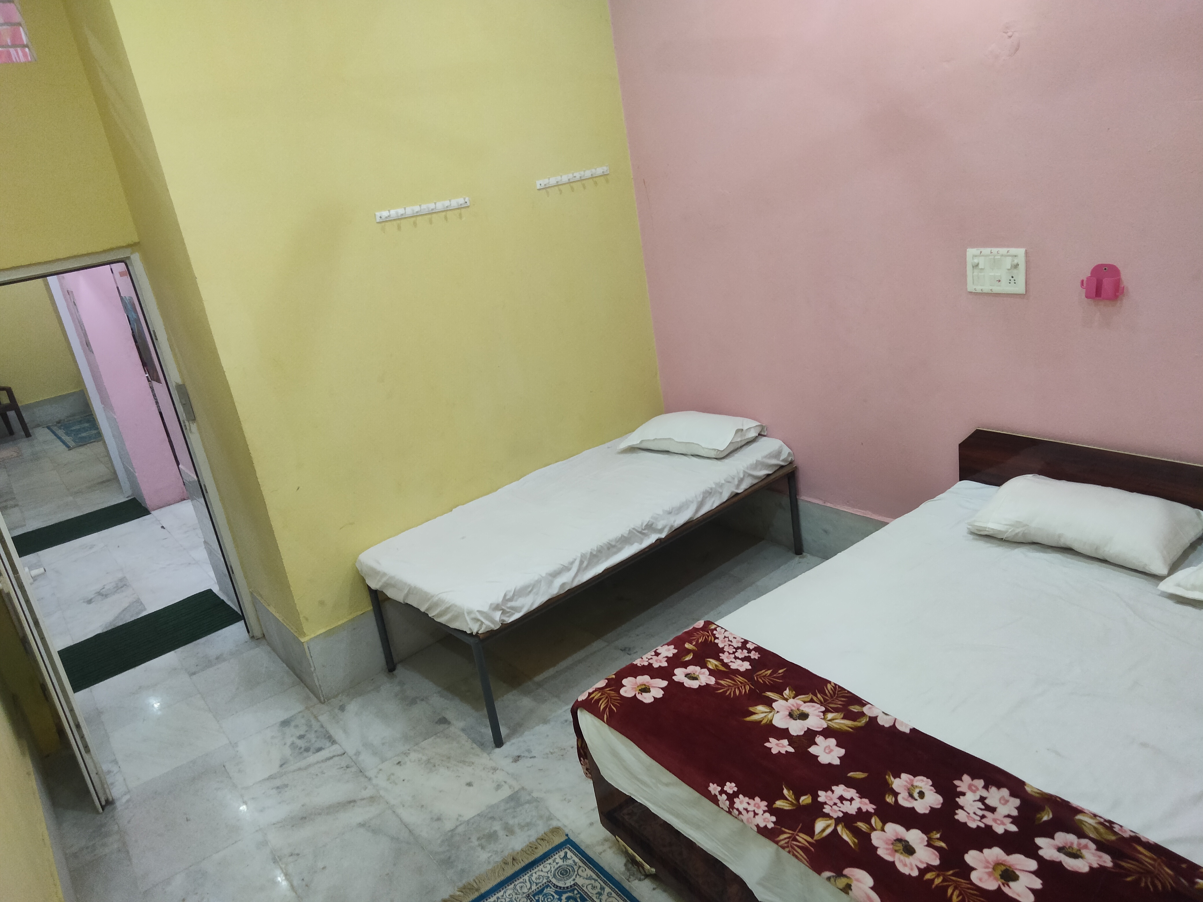 BHARDWAJ HOME STAY - Tap to explore photos