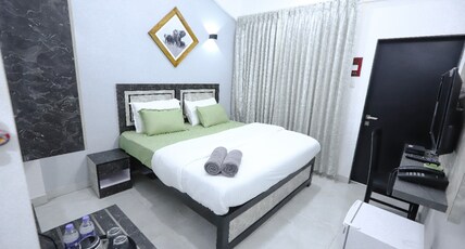 Henmil Vagator Room Type - Deluxe Room with Attached Balcony