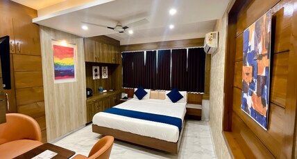 THE ELEGANZA Room Type - SUPERIOR ROOM