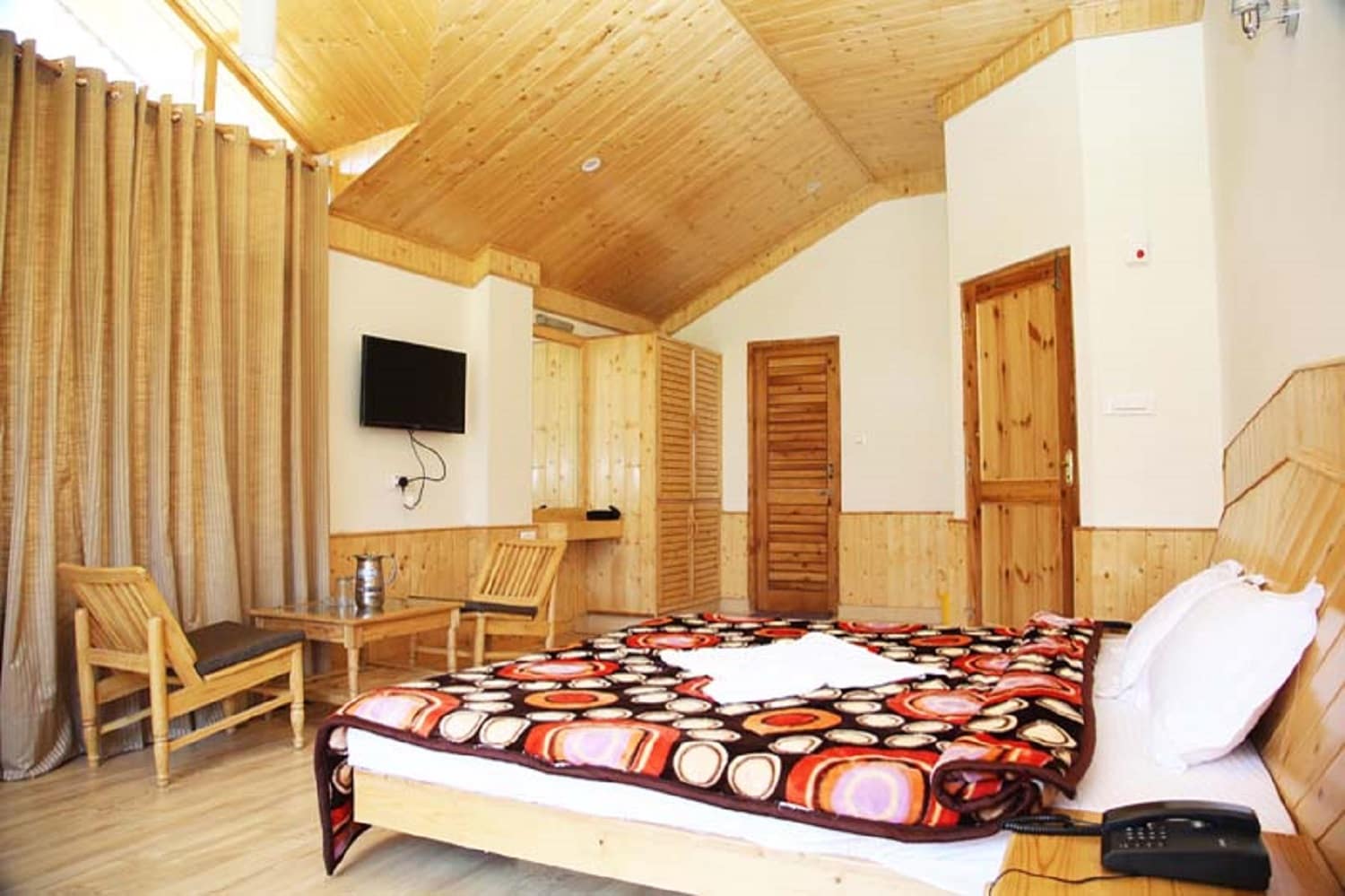 Summer Villa Guest House - Tap to explore photos