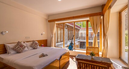 Zostel Leh (Main Market) Room Type - Superior Quadruple Room (with balcony)