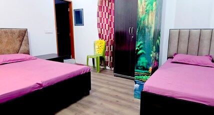 HOTEL JK Room Type - Deluxe Room