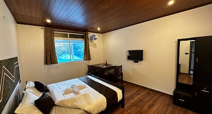 NEW STAR VALLEY Room Type - Luxury room with cold climate and hill view from the window NEW STAR VALLEY Room Type - Luxury room with cold climate and hill view from the window