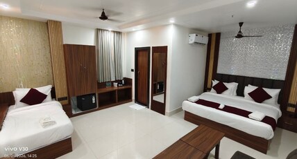 SKS SAFFRON SUITES Room Type - SUPERIOR FAMILY ROOM 3 BEDDED SKS SAFFRON SUITES Room Type - SUPERIOR FAMILY ROOM 3 BEDDED