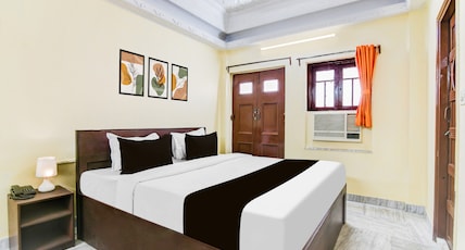 Hotel O Lenin Sarani Room Type - Classic with Balcony