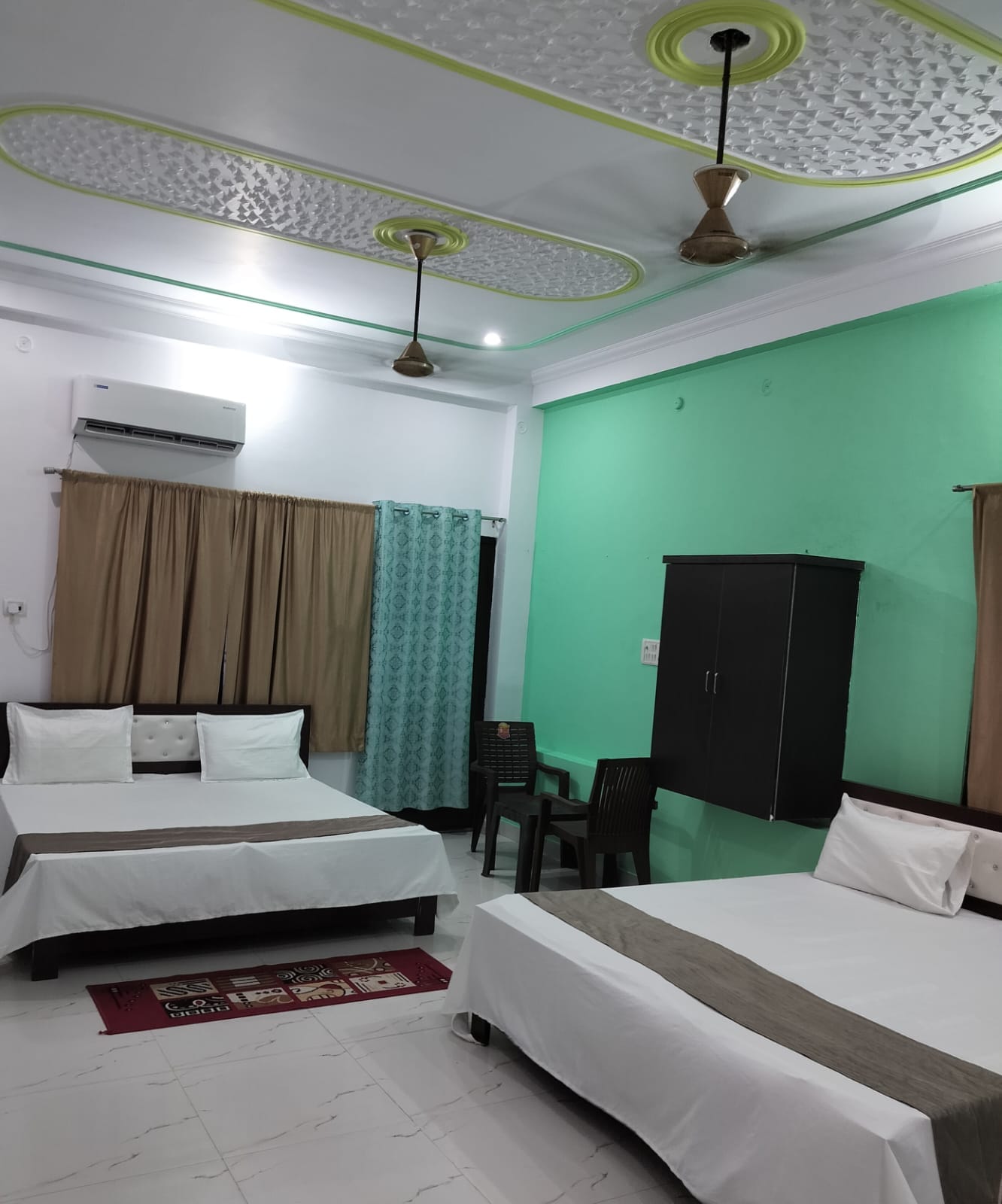 Chandransh Guest House Near Ram Mandir Ayodhya - Tap to explore photos