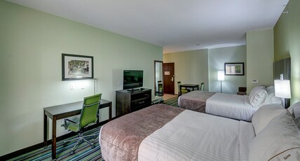 Holiday Inn Express & Suites CARRIZO SPRINGS Room Type - 2 Queen Standard Comm Access Roll Shower