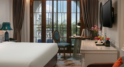 The Oriental Jade Room Type - Ruby City View
