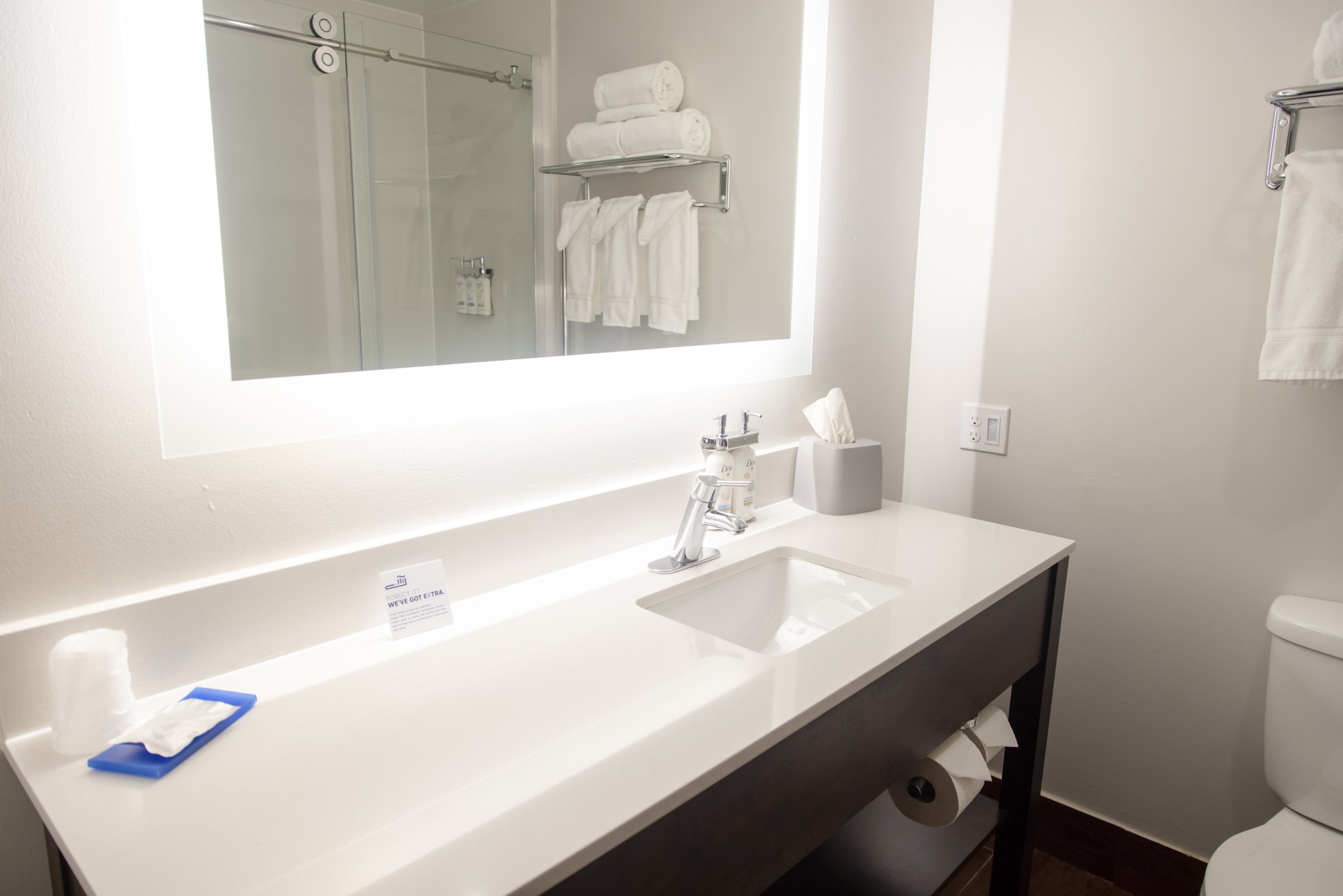 Holiday Inn Express Marshfield - Tap to explore photos