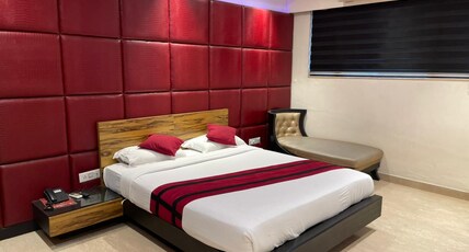 Hotel Aston International Room Type - Suite Room with Free Wifi & Workdesk