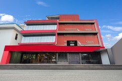 Super Collection O West Vinod Nagar Metro Station Formerly Royal Inn