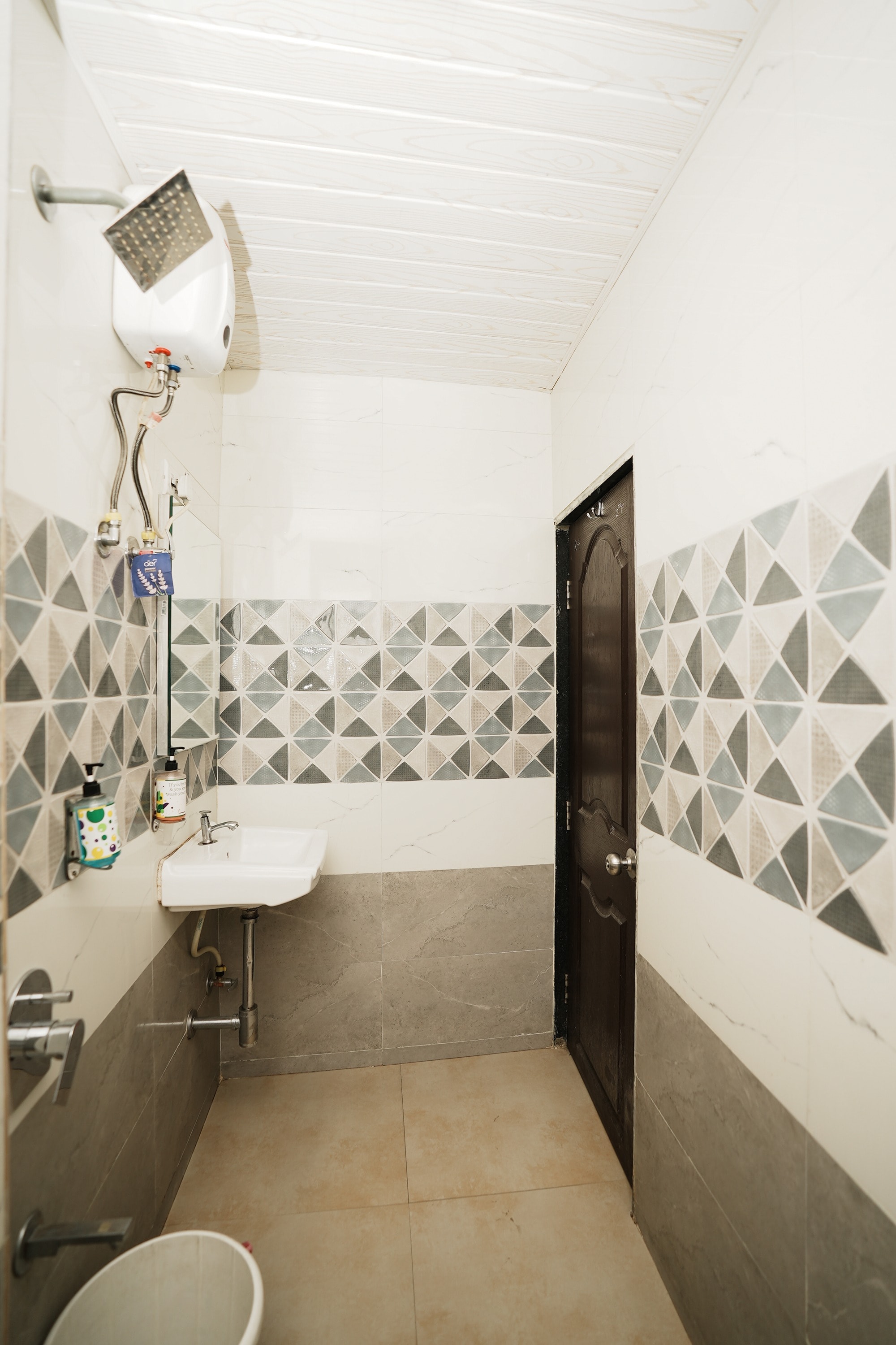 Hotel Sai Bansi Residency - Tap to explore photos