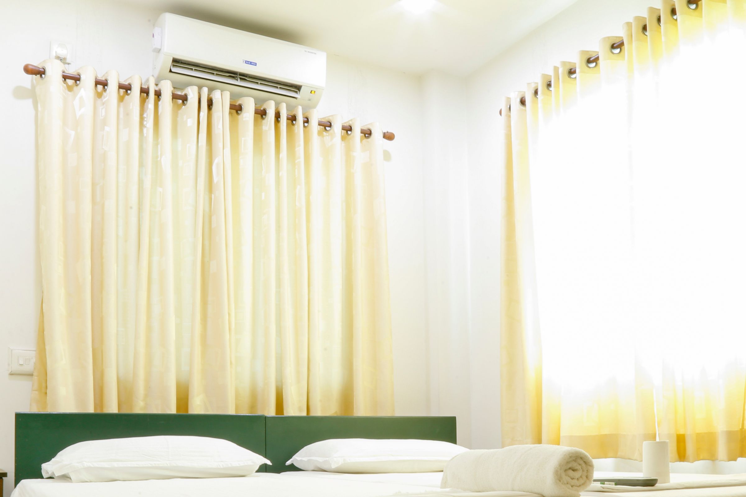 C L Dreams Homestay - Tap to explore photos