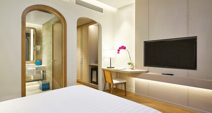 Mercure Vung Tau Room Type - Standard room, Hillside (Across street to access hotel facilities) - 1 Queen bed