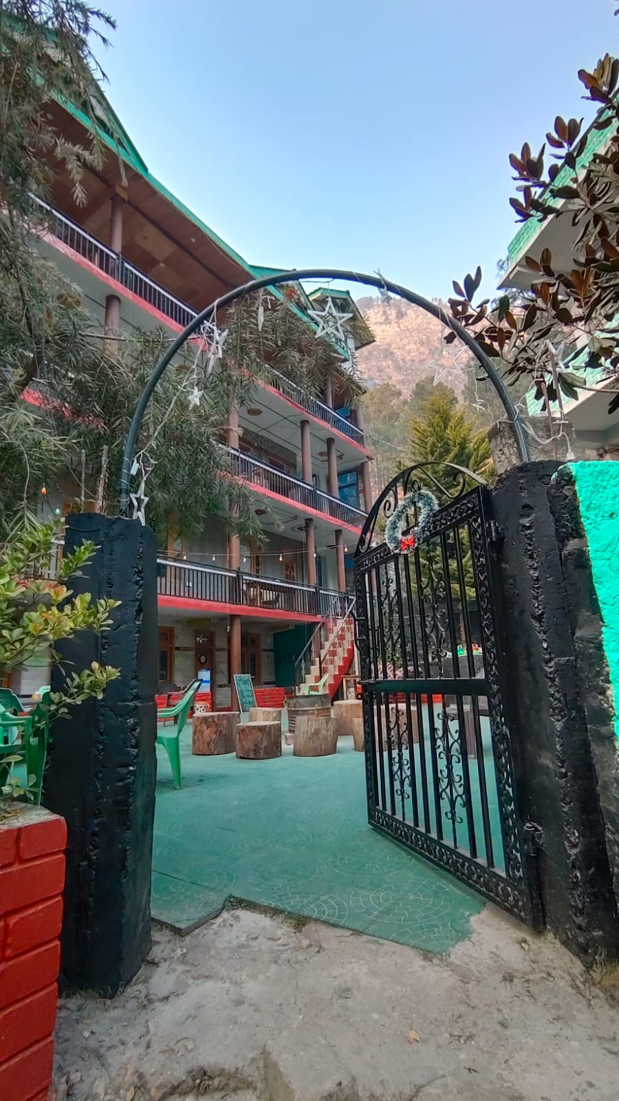 Free Culture Guest House - Tap to explore photos