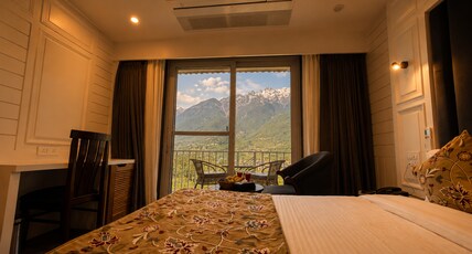 Hotel Lush Woods Room Type - Premium Room with balcony