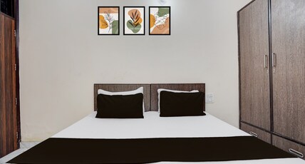 Hotel O by OYO AK CONTINENTAL Room Type - Classic