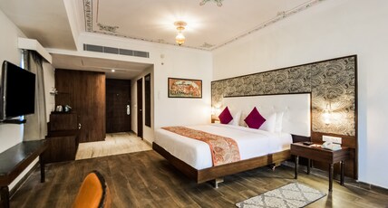 Bamboo Saa Resort & Spa Room Type - Regal Classic Room