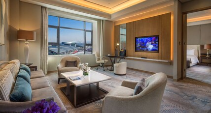 Hilton Urumqi Room Type - DELUXE ONE BEDROOM SUITE