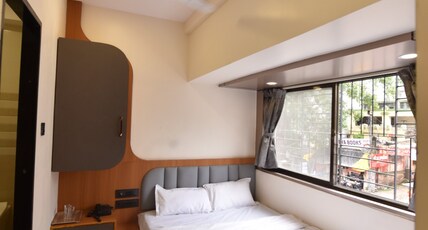 HOTEL NARAYANA EXECUTIVE Room Type - Standard Room King Bed Attached Bathroom