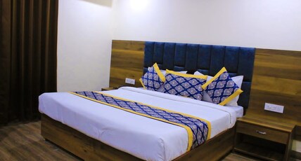 HOTEL KANDA CONTINENTAL Room Type - DELUXE ROOM