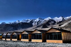 Polaris Cottage | 200m from Pangong Lake | 3 Idiots Shooting Point