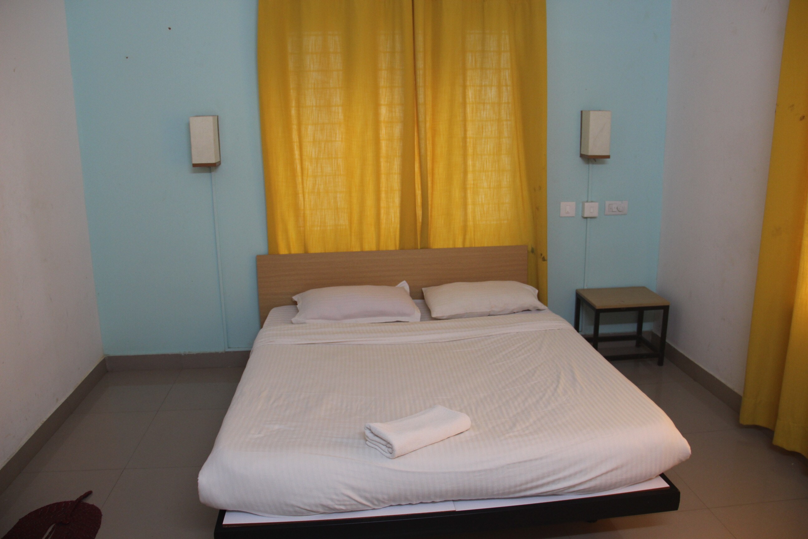 Rajaram Tourist Home - Tap to explore photos