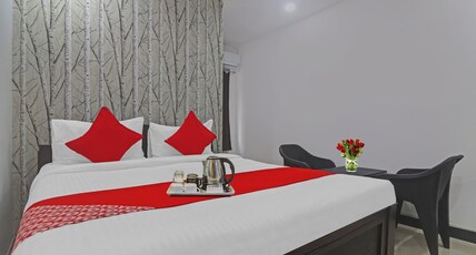 OYO 93463 Alwal Residency Room Type - Classic
