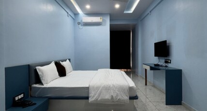 Hotel Kailash Inn Room Type - Super Delux Rooms