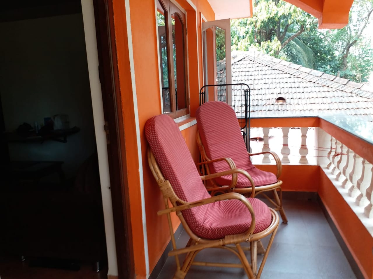 Oswin Villa - Tap to explore photos