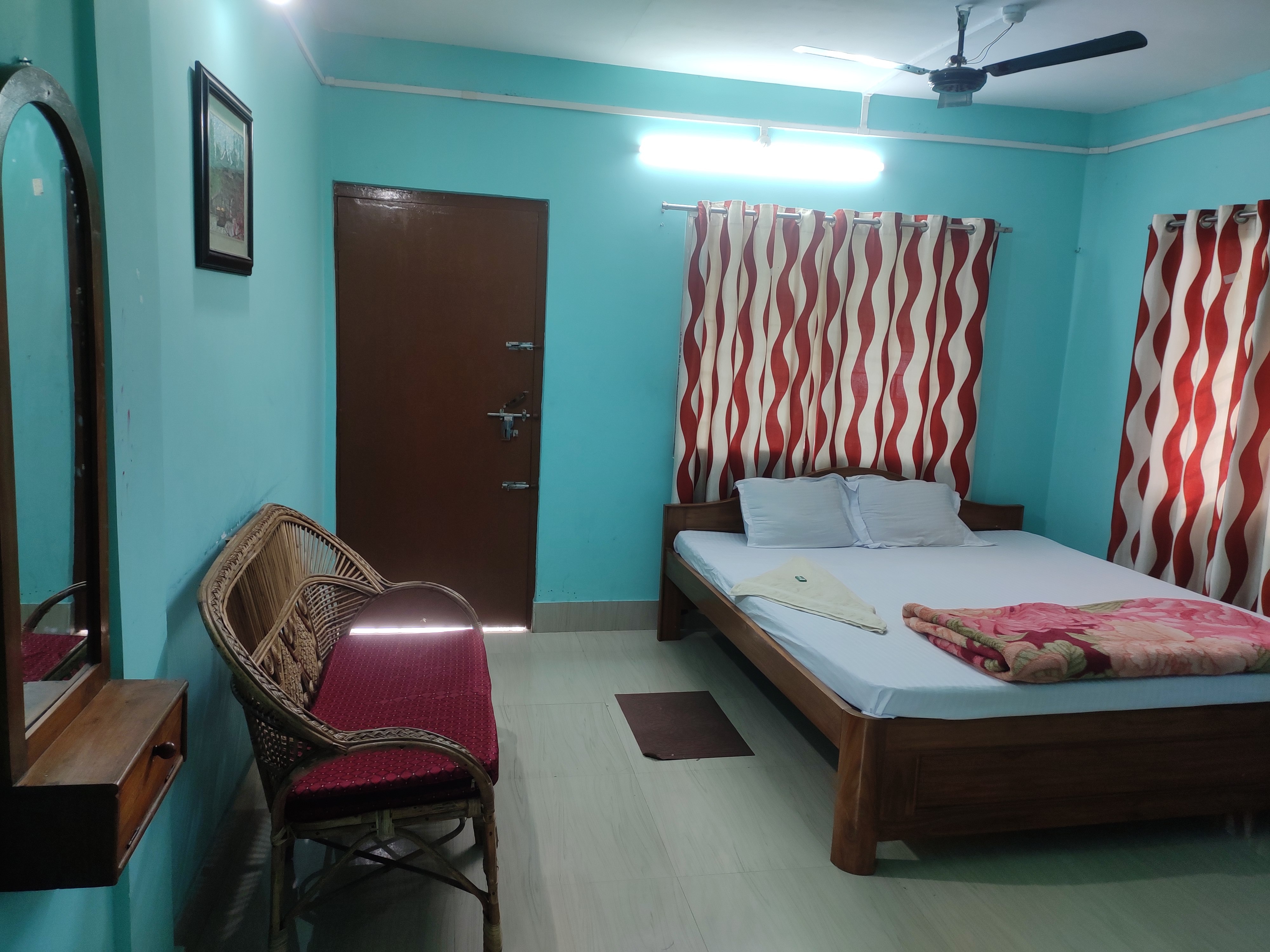 Panchak Guest House - Tap to explore photos