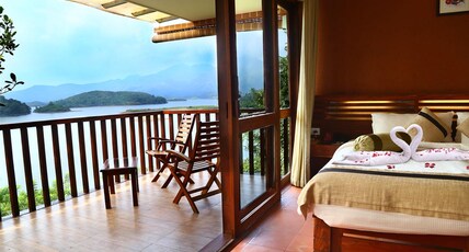 Wayanad Silverwoods Room Type - Premier Villa with bathtub and balcony