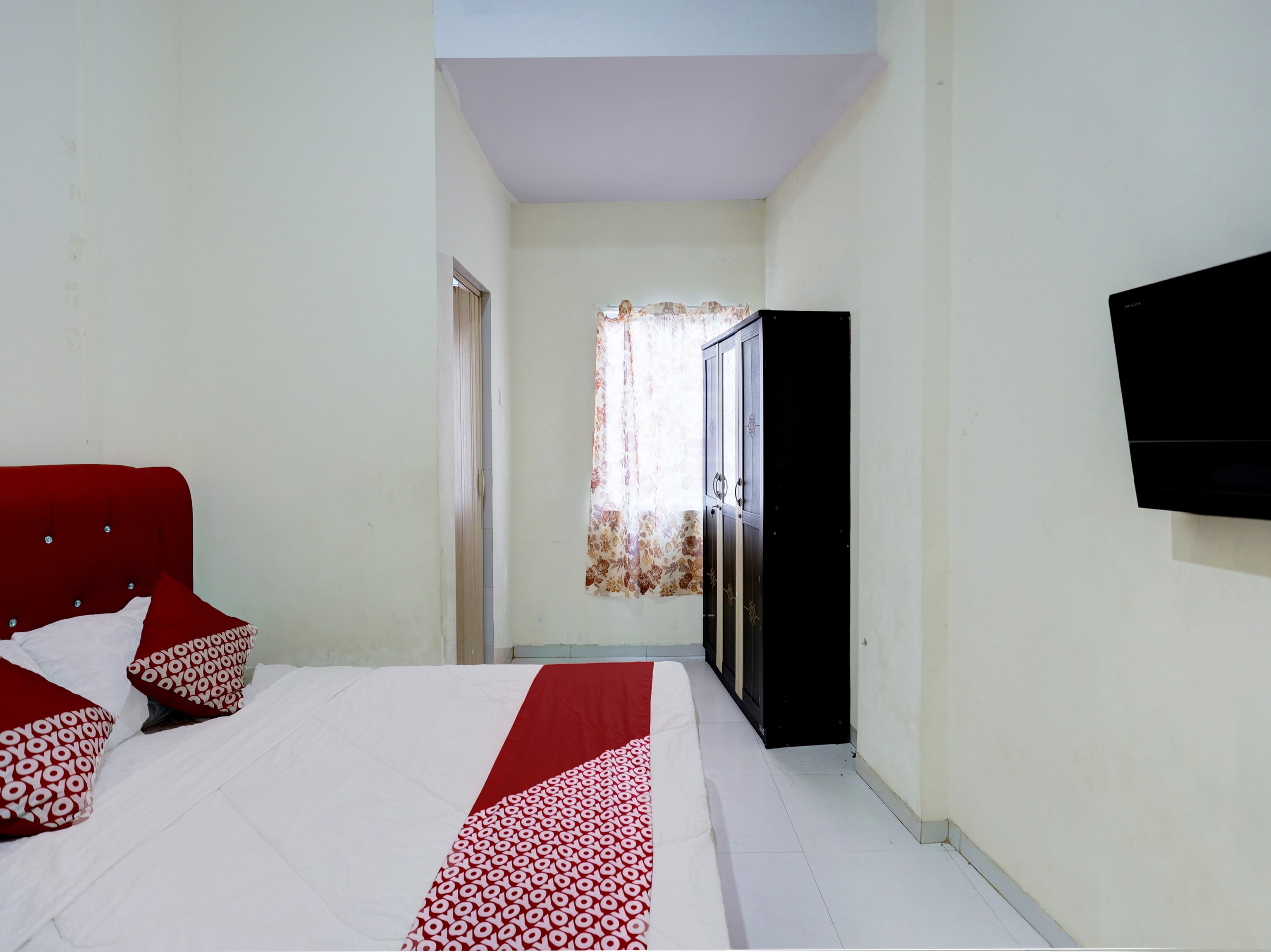 Hotel O Baloi Homestay - Tap to explore photos