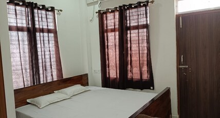 TILAK RAJ PALACE Room Type - Deluxe Room with City View King Bed
