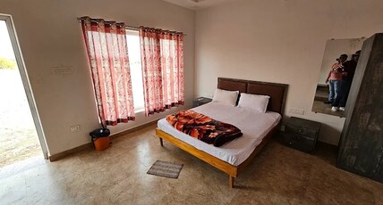 Golden Resort Room Type - Luxury room with airconditioner and bathroom Golden Resort Room Type - Luxury room with airconditioner and bathroom
