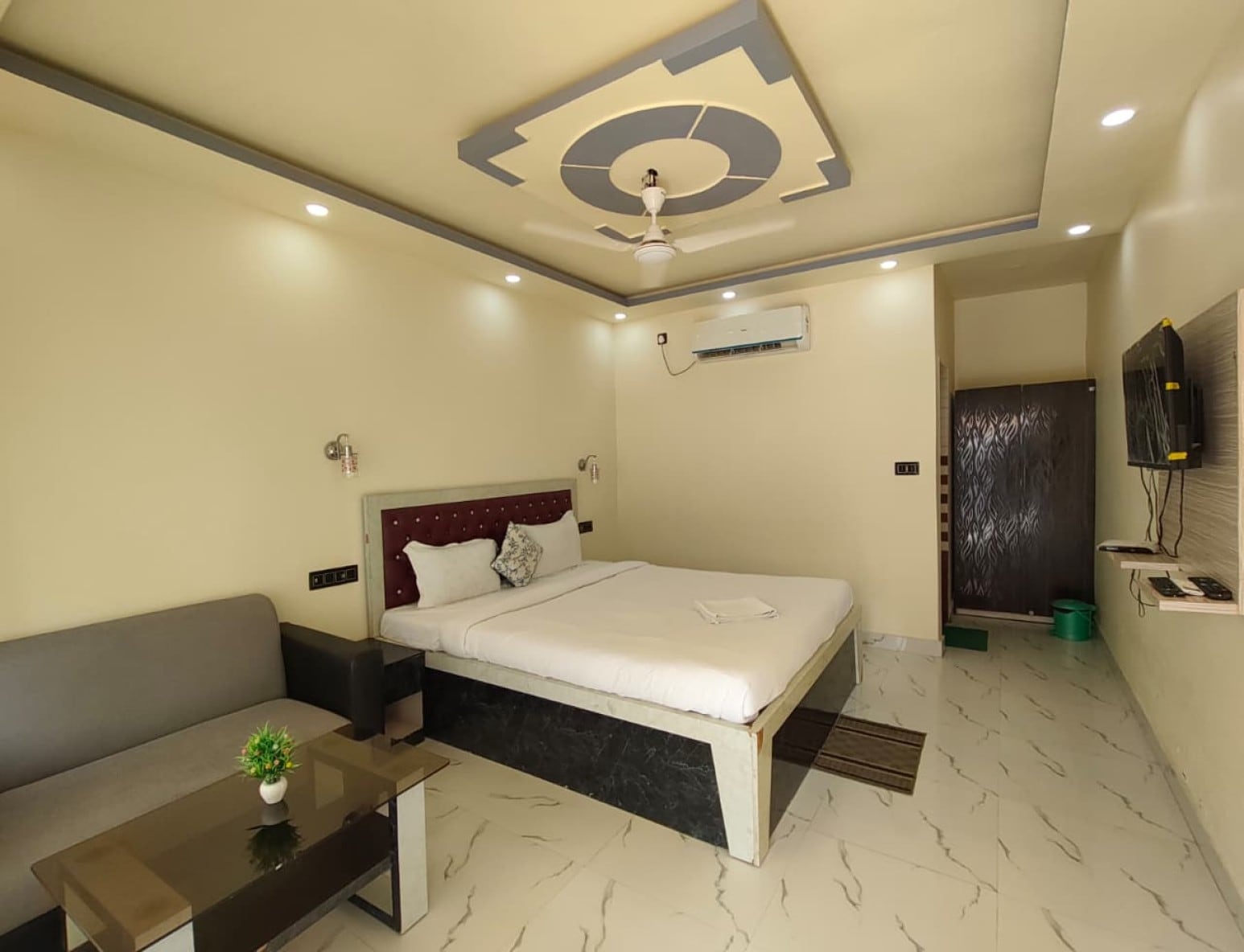 K B Resort - Tap to explore photos