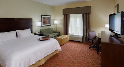 Hampton Inn Auburn Room Type - KING, NO VIEW, NO SMOKING