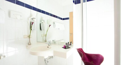 elaya hotel wolfenbuettel, Trademark Collection by Wyndham Room Type - Standard Double room