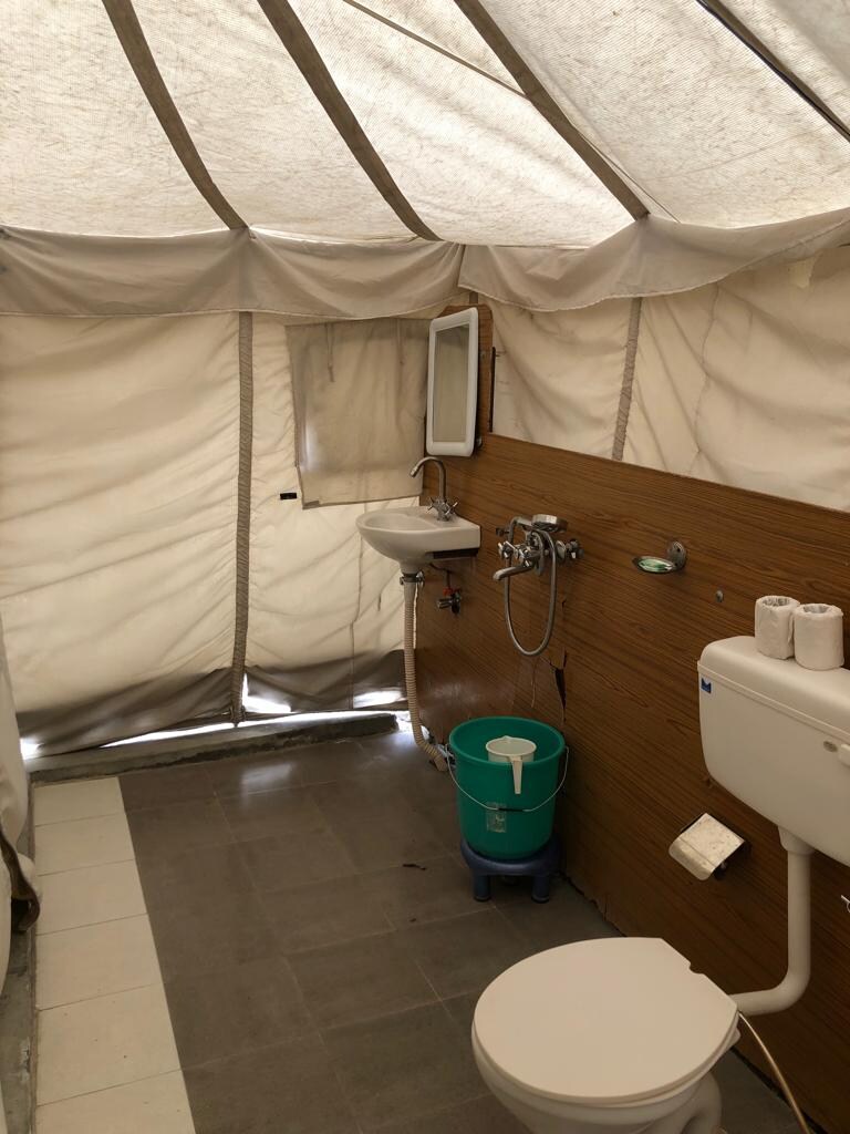Apple Cottage | Tents & Wi-Fi - Tap to explore photos