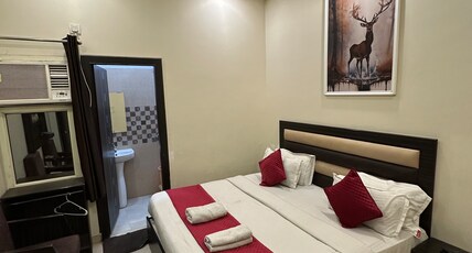 Hotel Gopal Room Type - Deluxe Room AC