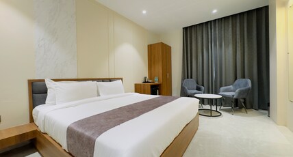Travinities Hotel Avni Palace Room Type - Deluxe King