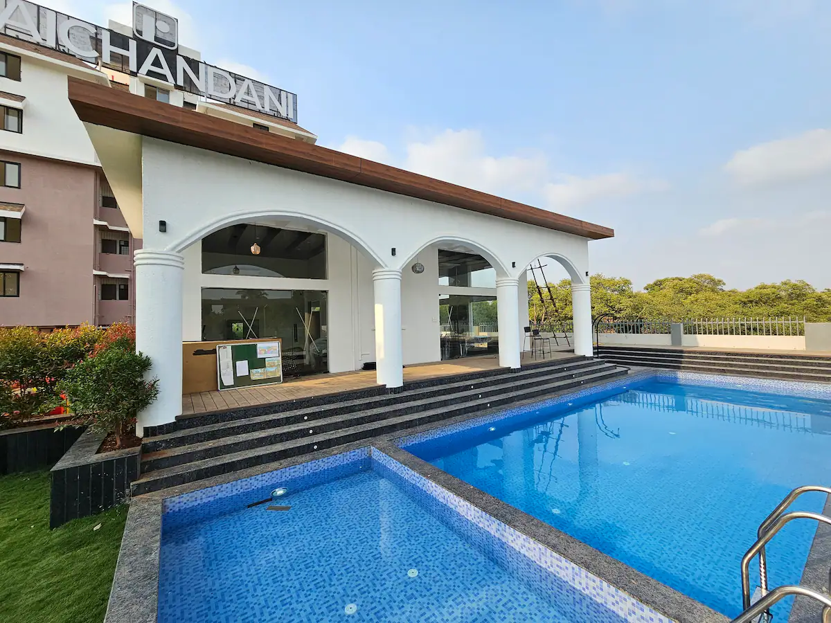 Botanica A308 - Tap to explore photos