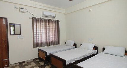 AYYANS PARK INN Room Type - Deluxe Room