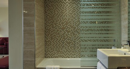 Pullman Kinshasa Grand Hotel Room Type - JUNIOR SUITE, 1 King size bed, high floor